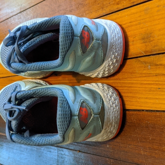 New Balance women's Zantev2 size 7 - Picture 4 of 5